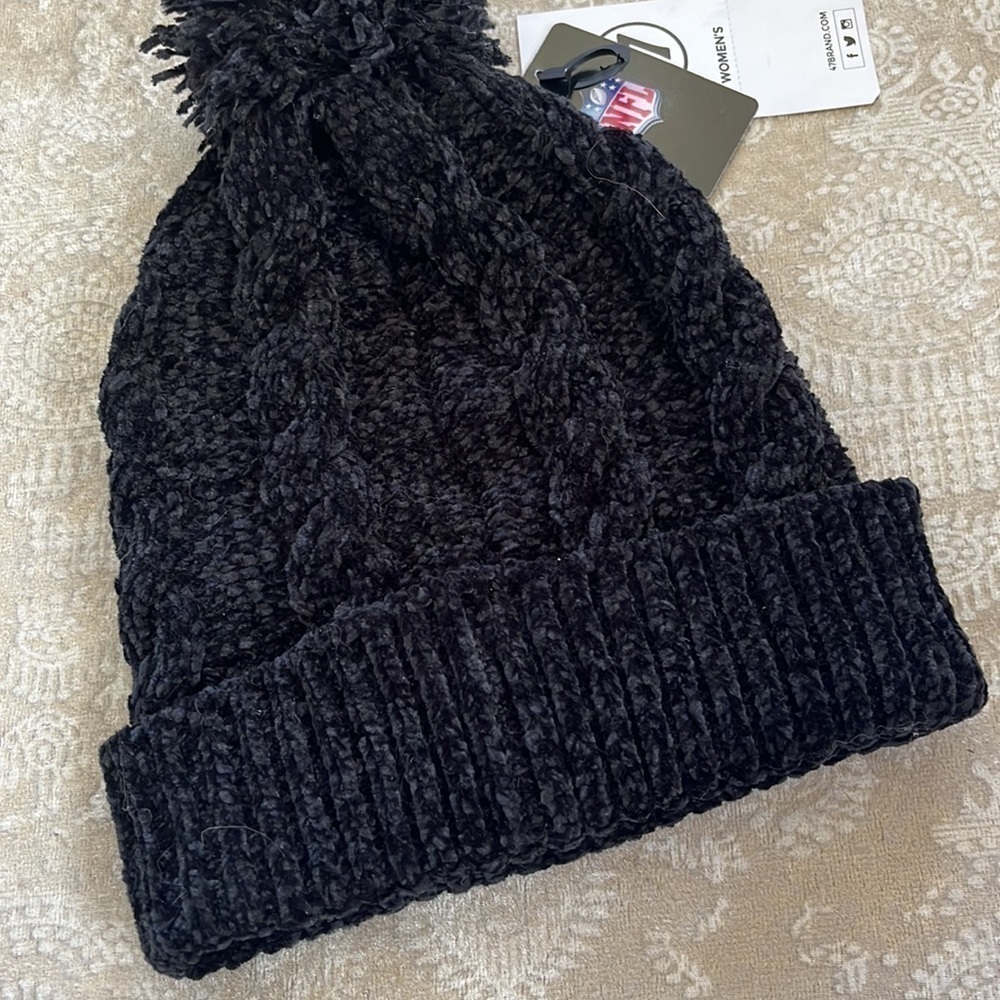 Brand New 47 Brand NFL Steelers Football Black Chenille Knit Cuffed Pom Hat - Picture 9 of 12